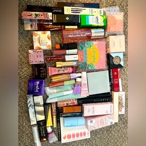 HUGE Makeup lot includes NARS, Anastasia, Ciate, Wander, Tarte, Milk, Rare, etc.